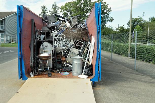 Best Garage Cleanout Services  in Loma Ri, CA